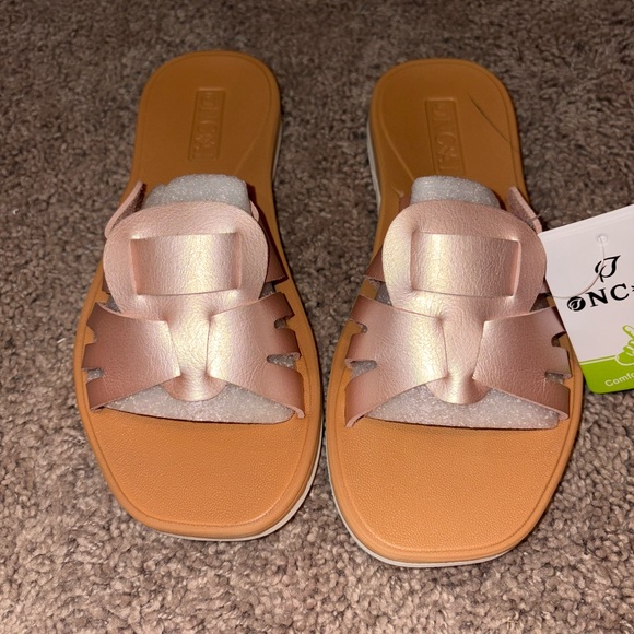 Shoes - Women's Pink Sandals